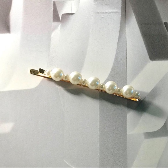 🆕 Pearl Hairpins - Picture 2 of 4
